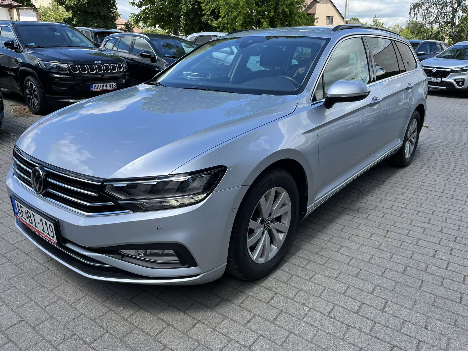 Kombi üzleti autó tartós bérletre